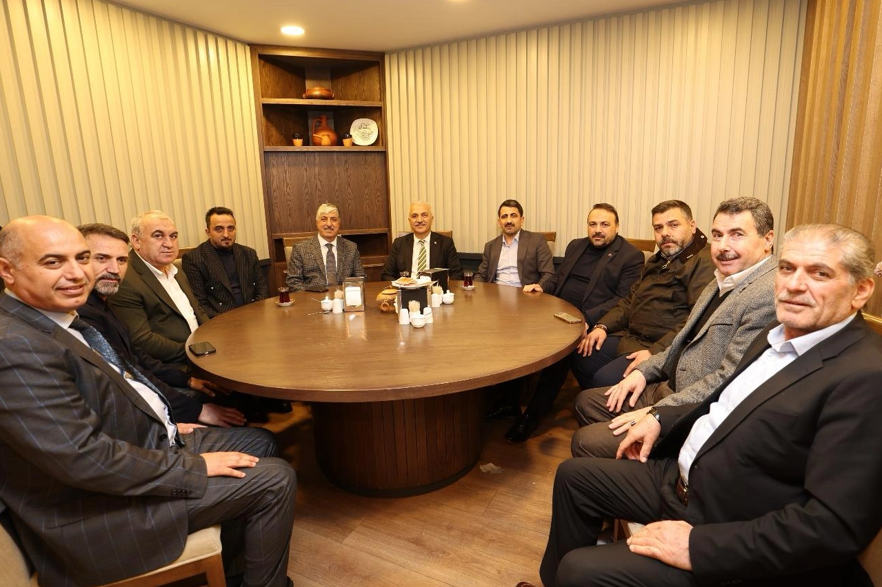 Kocaeli'de Dilovalı servisçiler iftarda buluştu