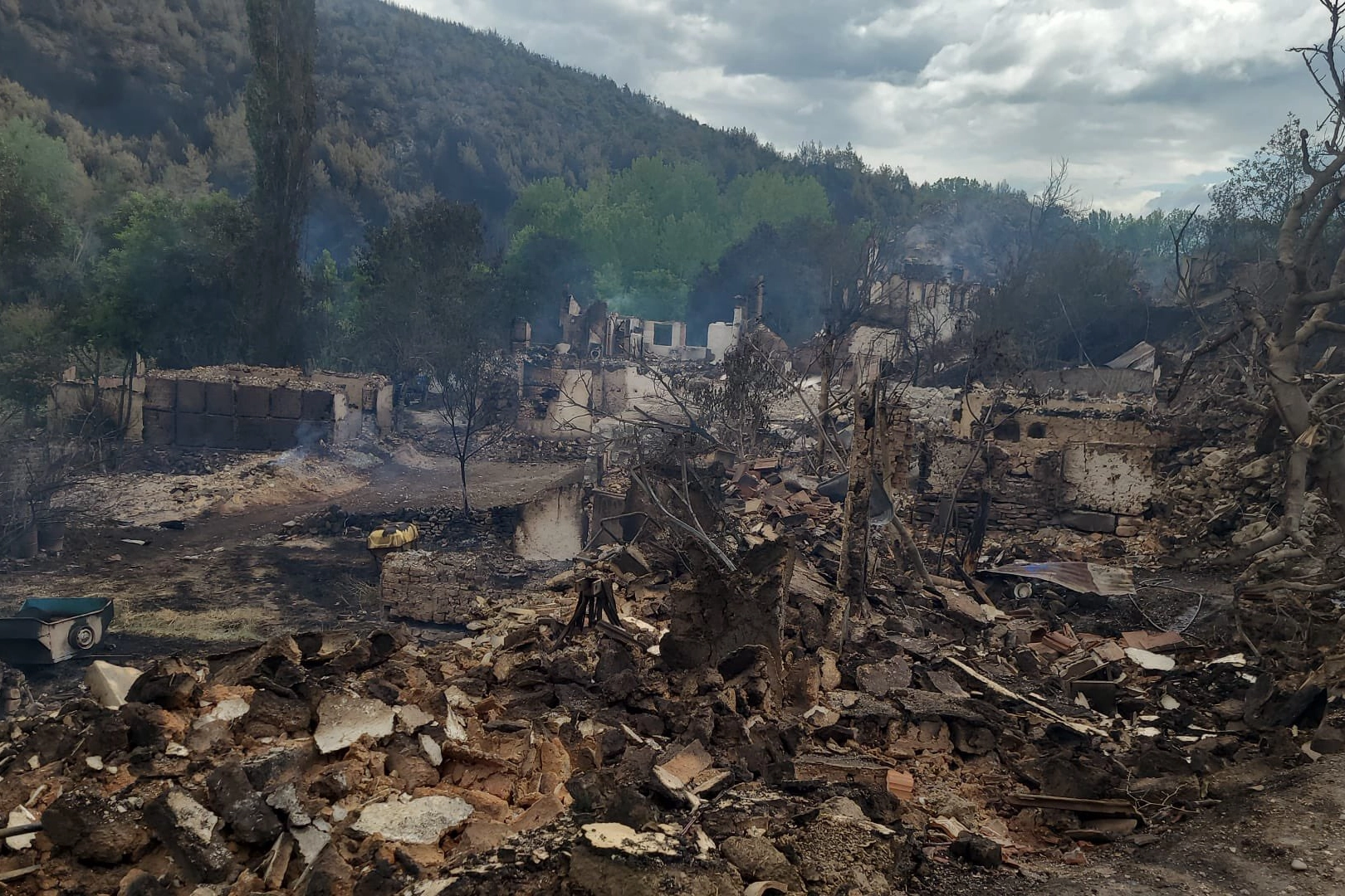 Yangın bölgelerinde hasar tespitler başladı... İşte ilk tespitler