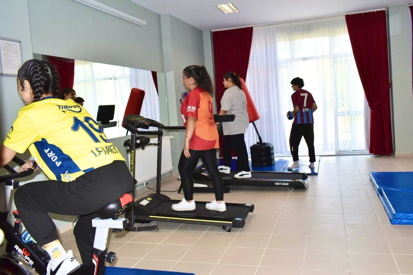 Bursa’da Bala Hatun'da çocuklara sağlıklık adım